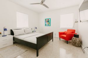 GVV Queen Bedroom - Villa Victoriana Downtown Fort Lauderdale Apartments